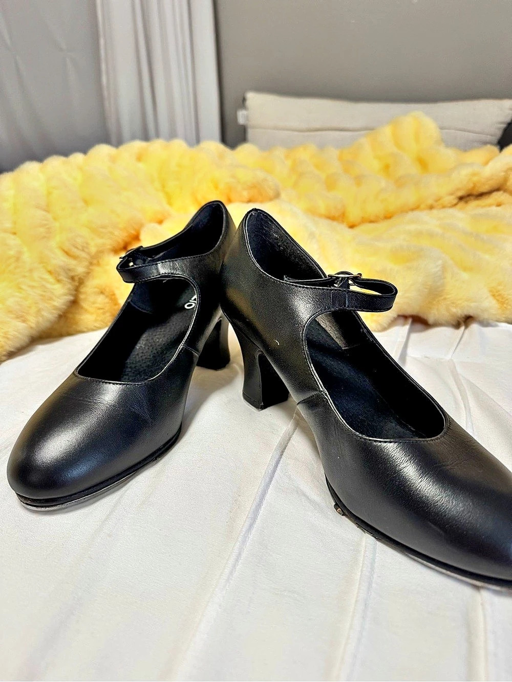 Capezio Mary Jane Tap Shoe 3800 Black Heels Barely Worn